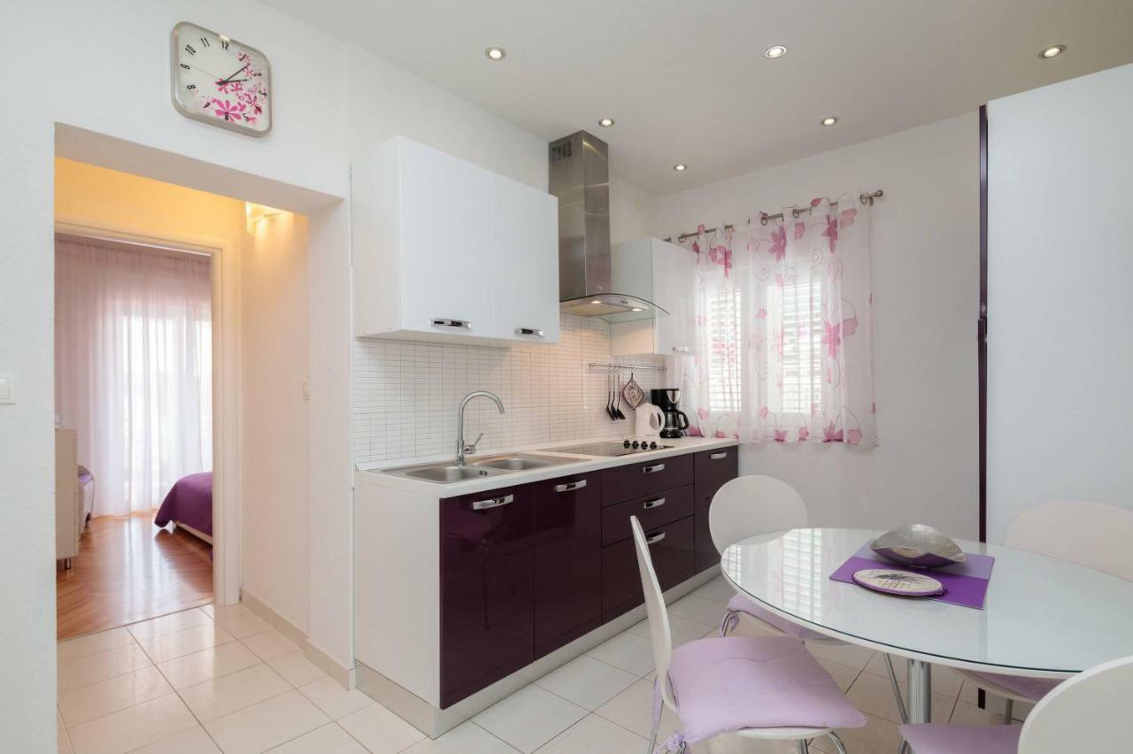 Gem Of The Sea Luxury Beach Apartment With Brand New Heating Infinity Pool Trogir Extérieur photo